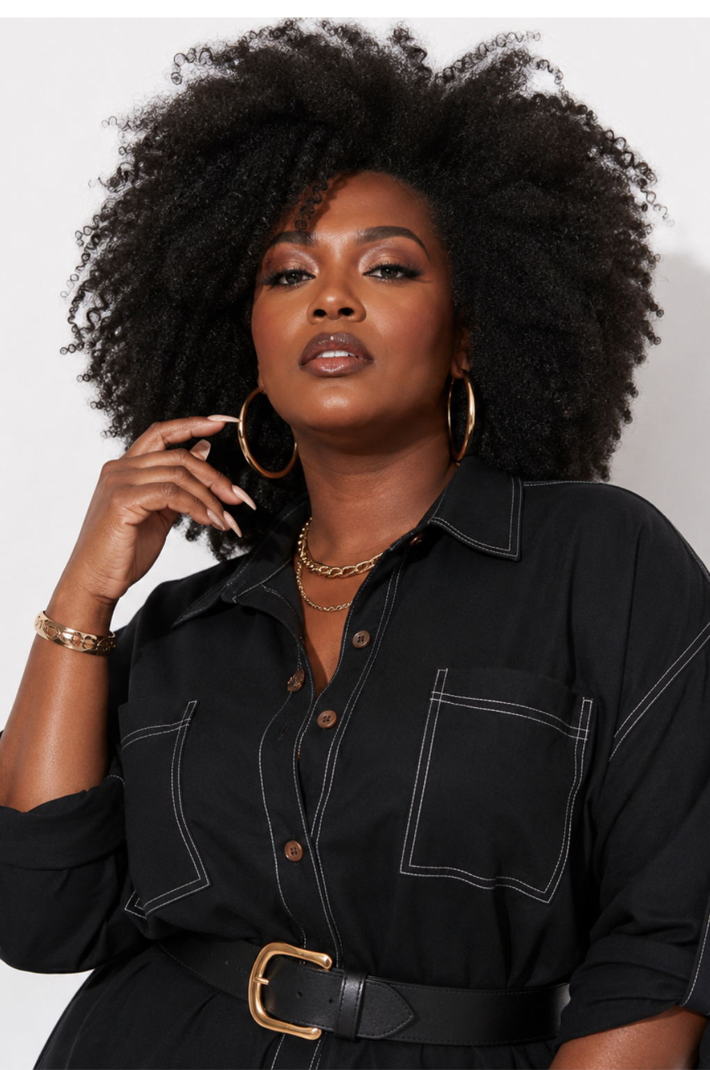 Camisa de Alfaiataria Pespontada Plus Size Marron Labellezas.com