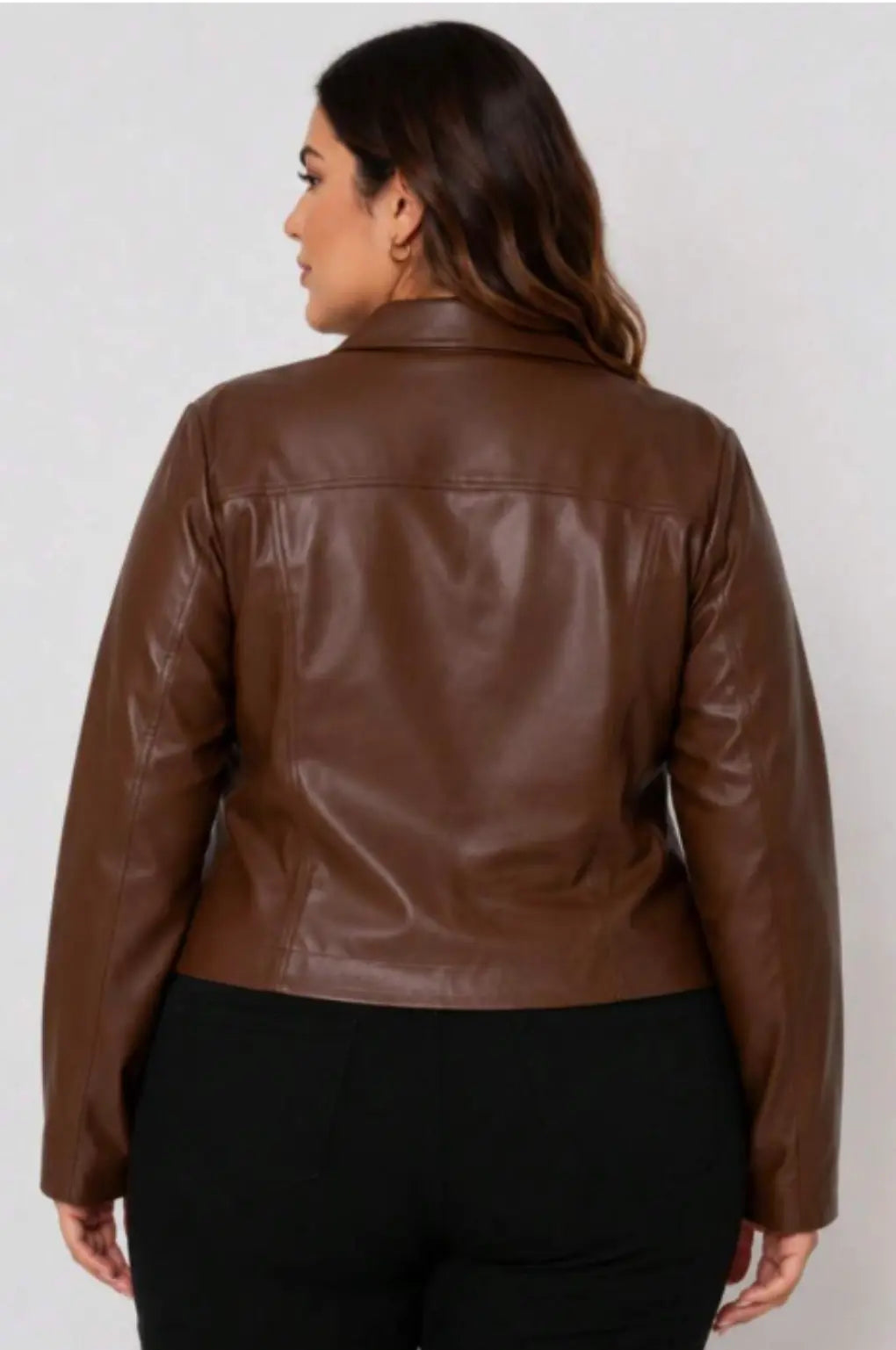 jaqueta-feminina-plus-size-couro-sintetico-ziper-3