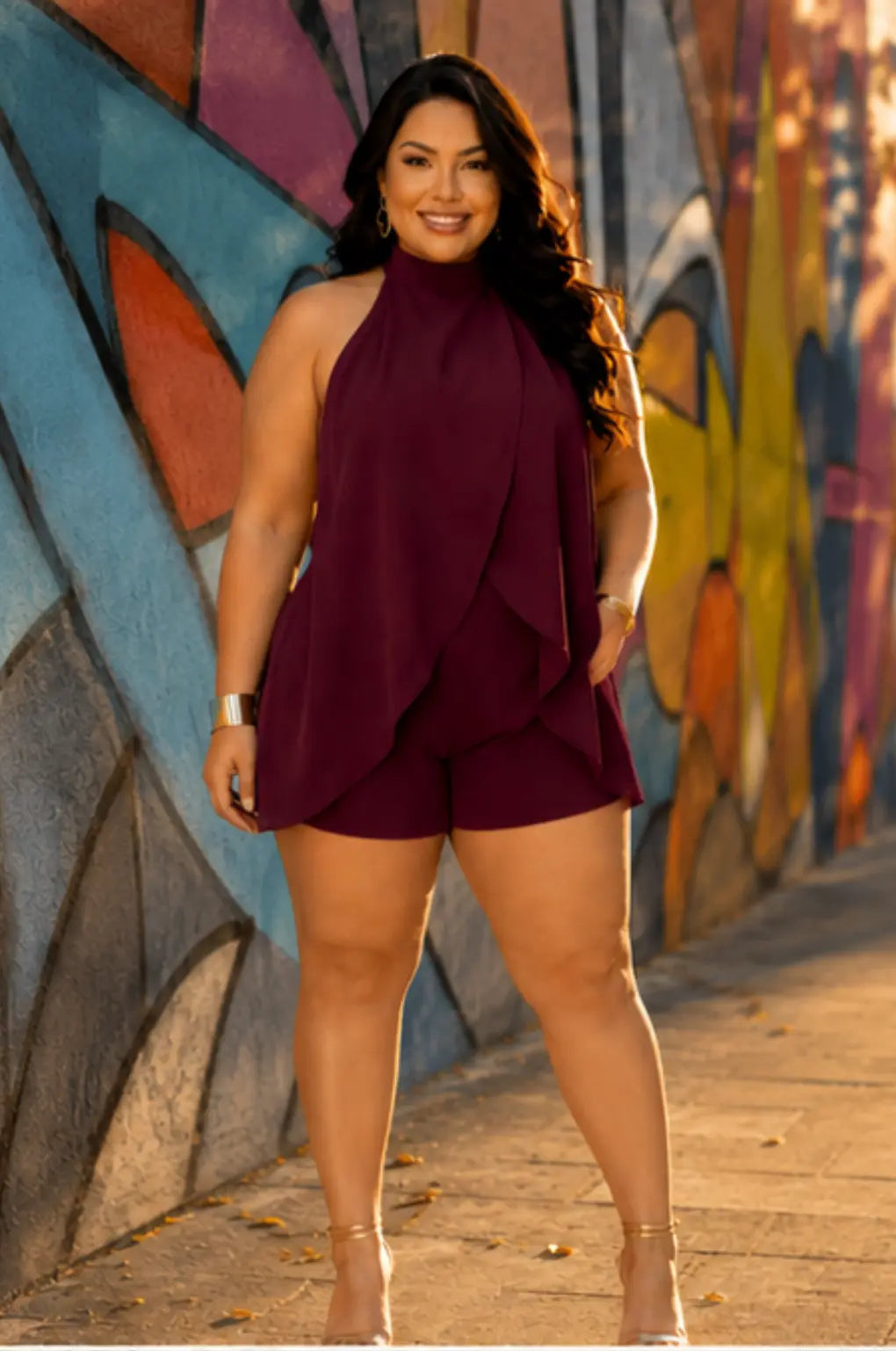macacao-plus-size-curto-frente-unica-costas-abertas-1